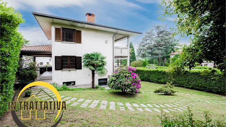 Villa in vendita a Varese