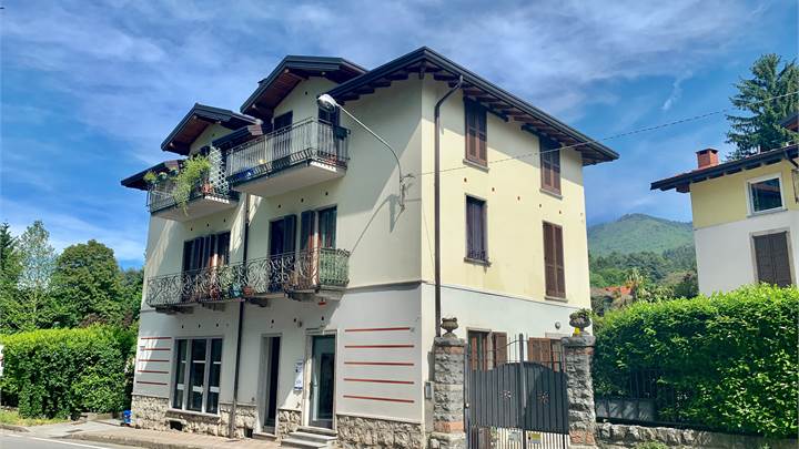 2 locali in affitto a Luvinate