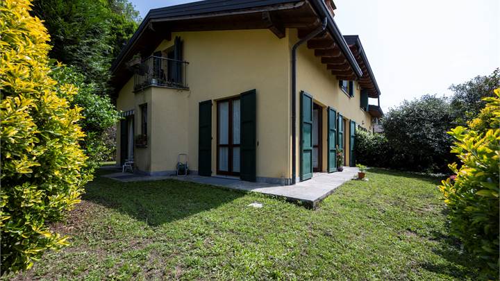 Villa in vendita a Varese